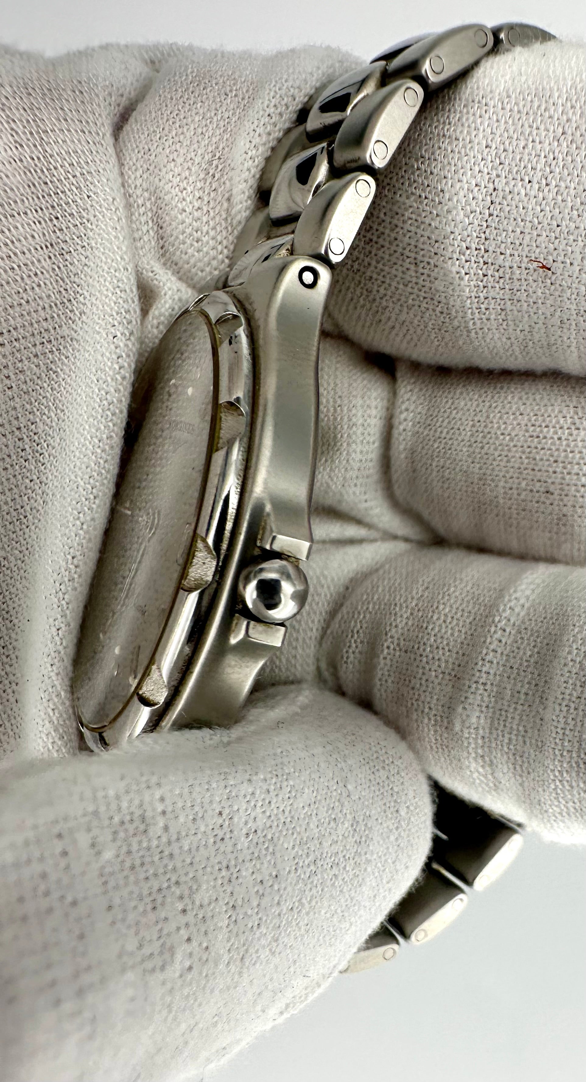 Longines L1.613.4 V.H.P. Men’s Quartz Watch – Swiss Made