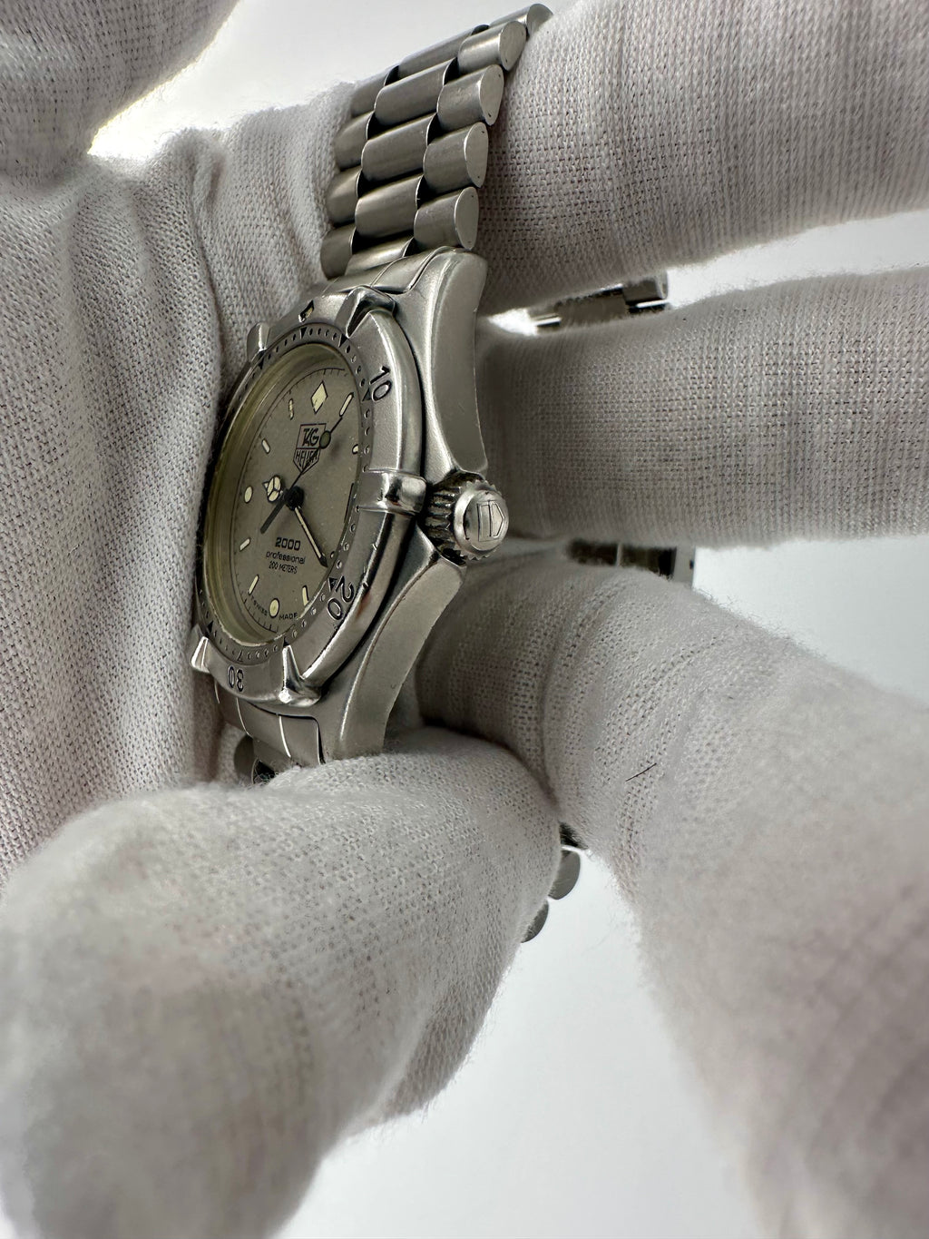 TAG Heuer 962.213 Professional Men’s Quartz Watch – Swiss Made